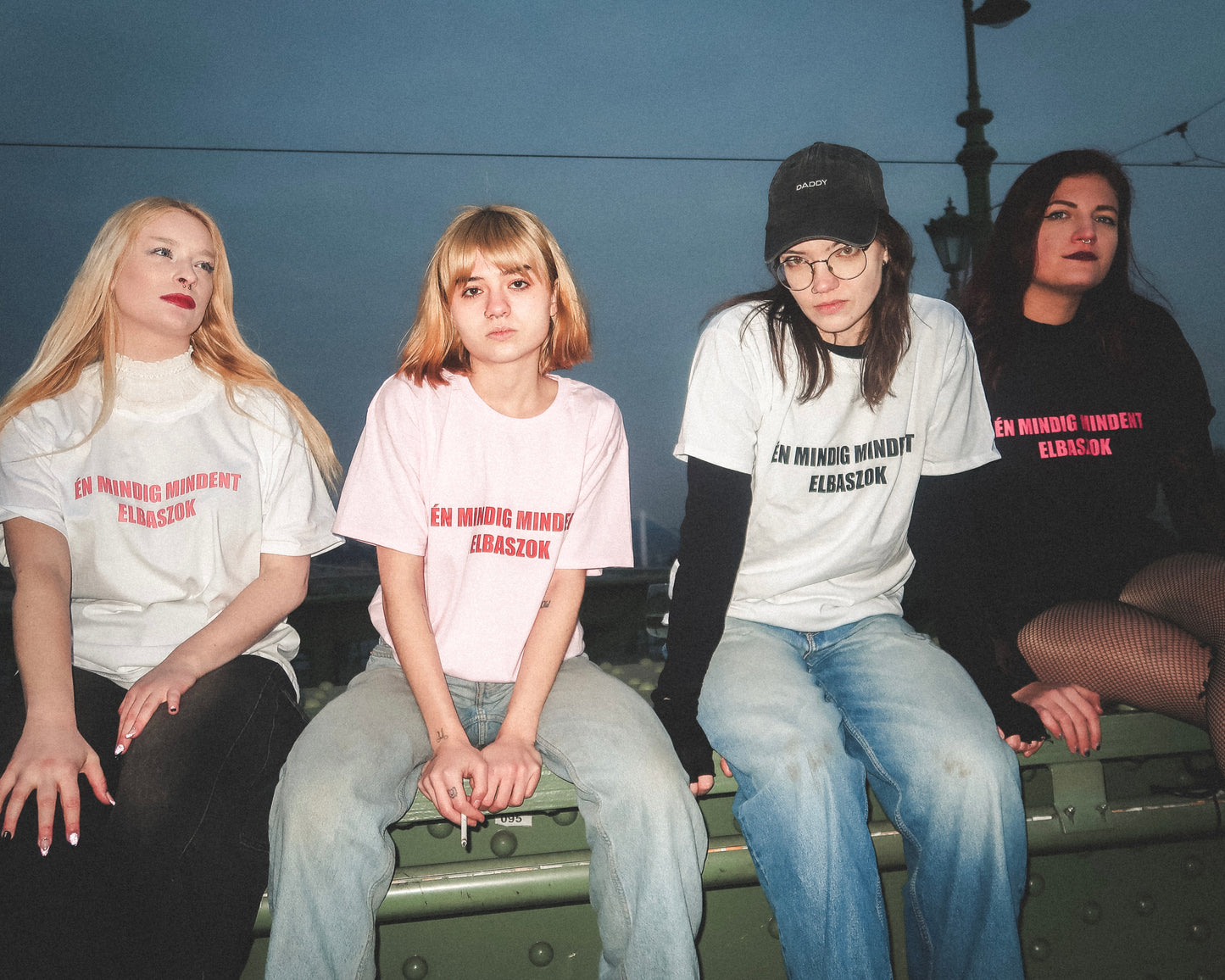 girlhood "én mindig mindent elbaszok" póló