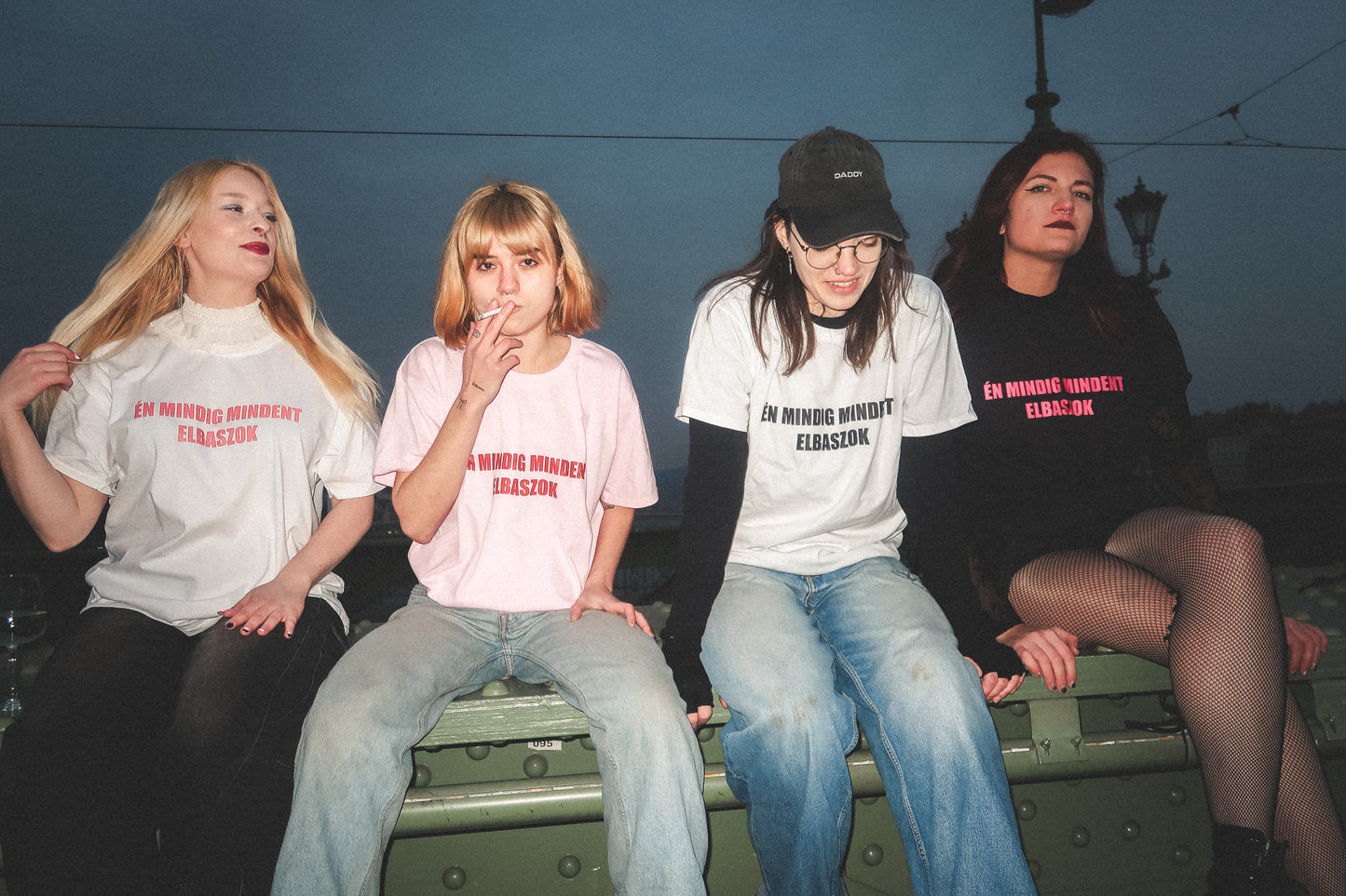 girlhood "én mindig mindent elbaszok" póló